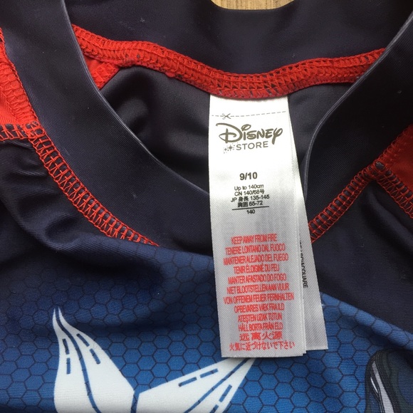 NWT Capitan America Boys Rash Guard size 9/10 - Picture 4 of 5